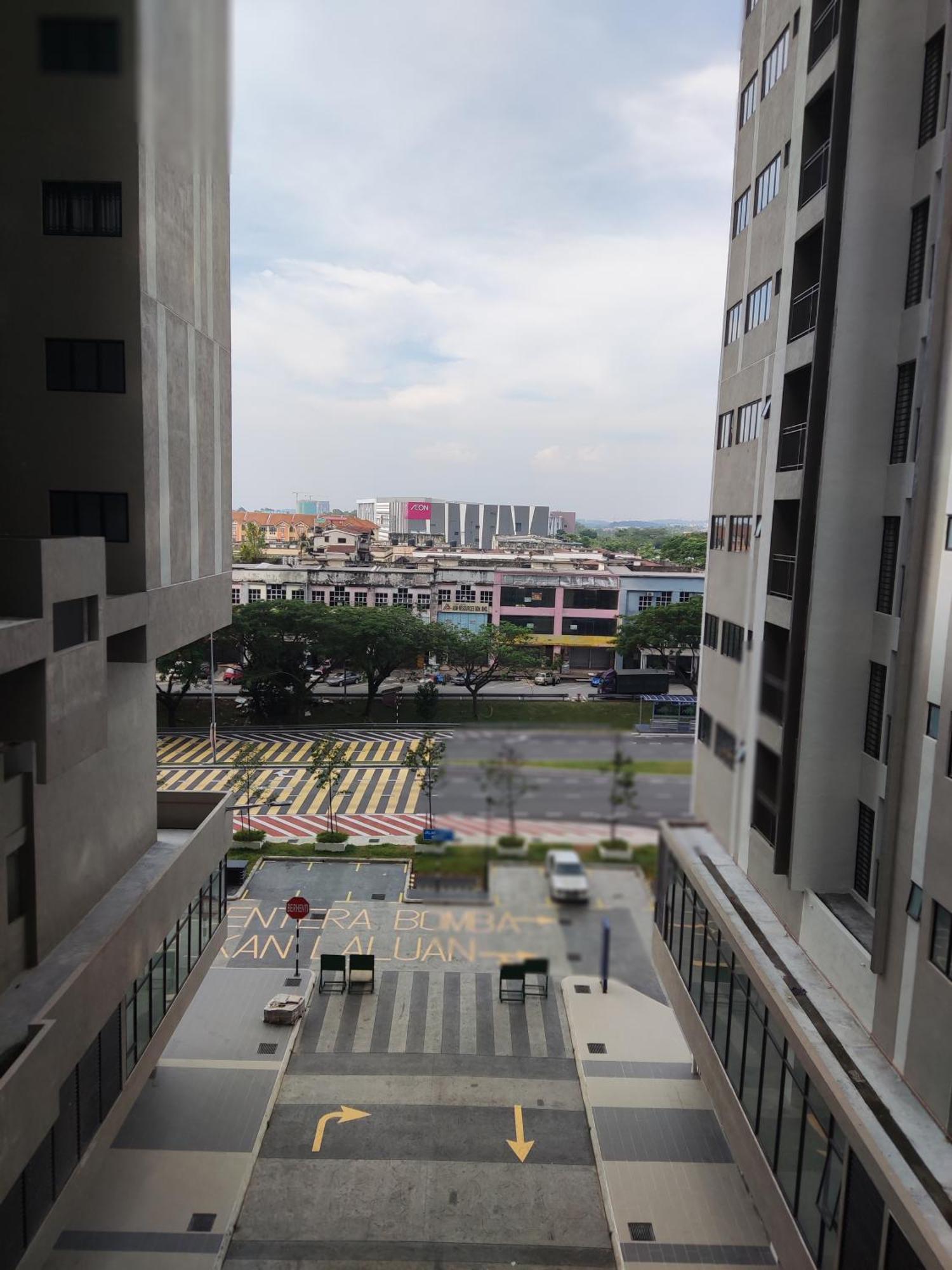 Bayu Yc Apartment Nilai Exterior photo